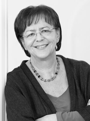 Renate Flach, Hospizleiterin