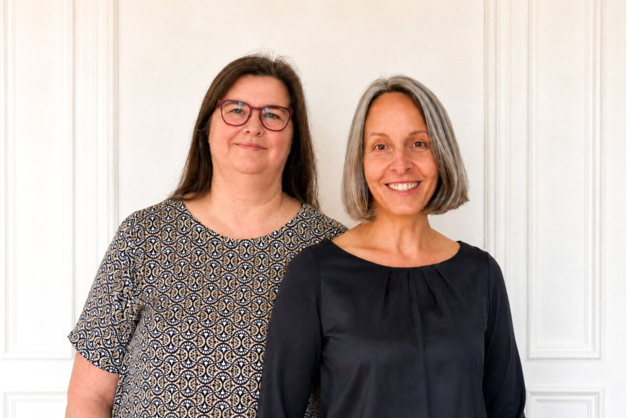 Susanne Kling (links) und Sandra Claus (rechts) im Albatros-Büro